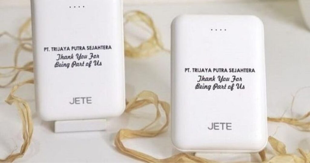 02. souvenir powerbank