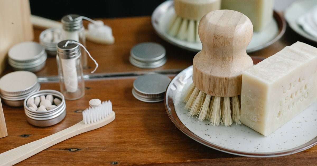 menghilangkan jamur di tas