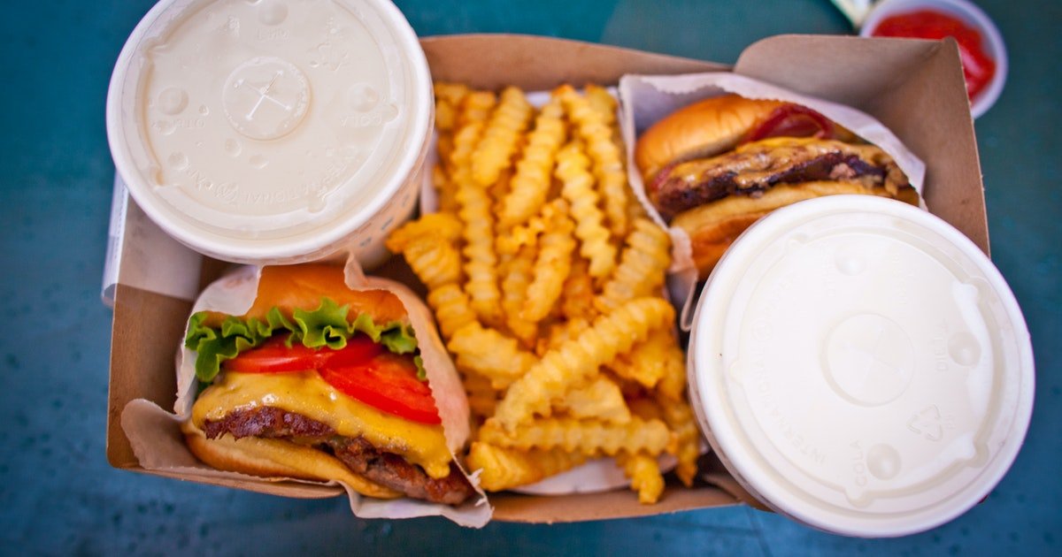 kado untuk teman melahirkan bisa menggunakan makanan pesan antar.