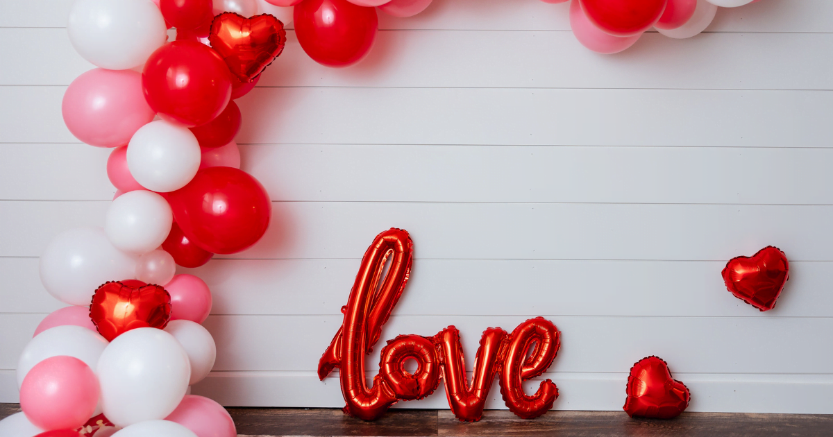 Ide dekorasi Valentine dengan balon
