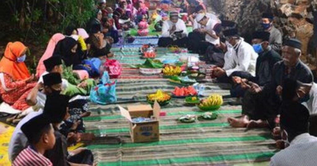 tradisi unik 17 agustus