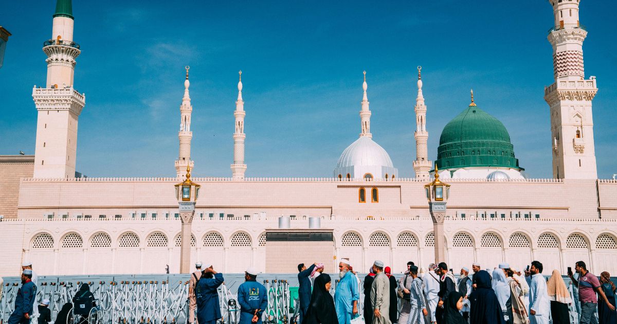 beda umroh dan haji 