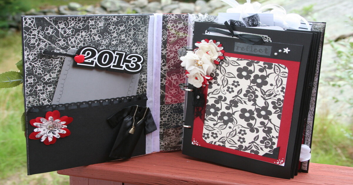 10 Ide Hadiah yang Berkesan: scrapbook atau album foto kenangan