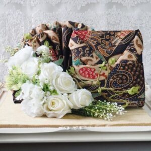 Kain Batik dan Kebaya