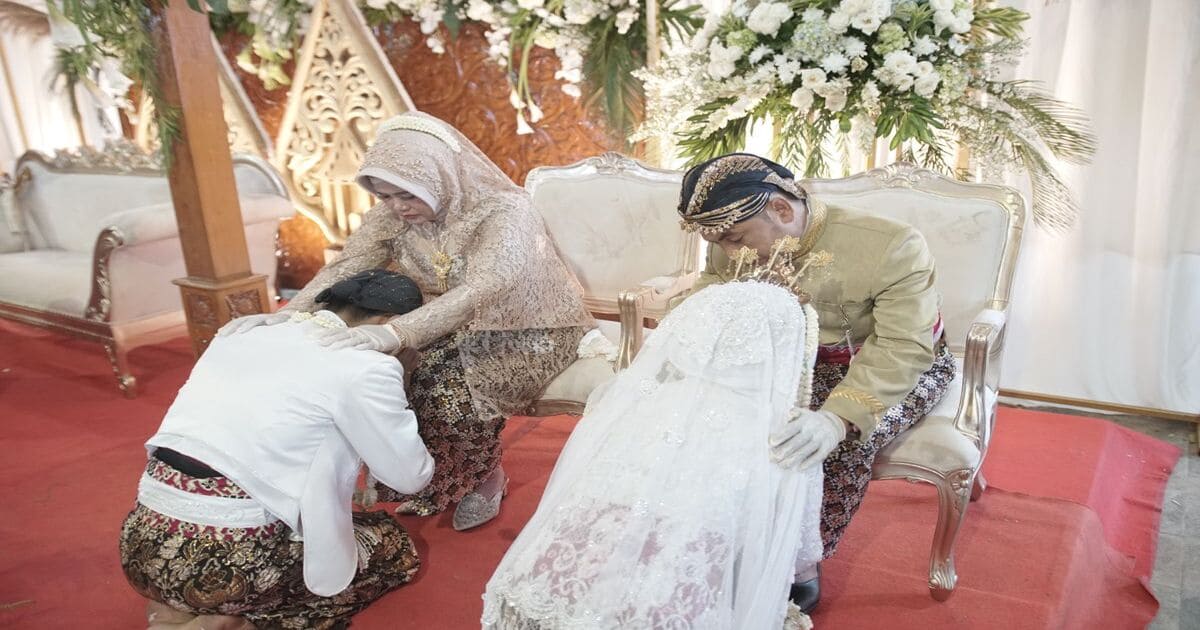 8 Kata Kata Sungkeman Pernikahan: untuk mertua