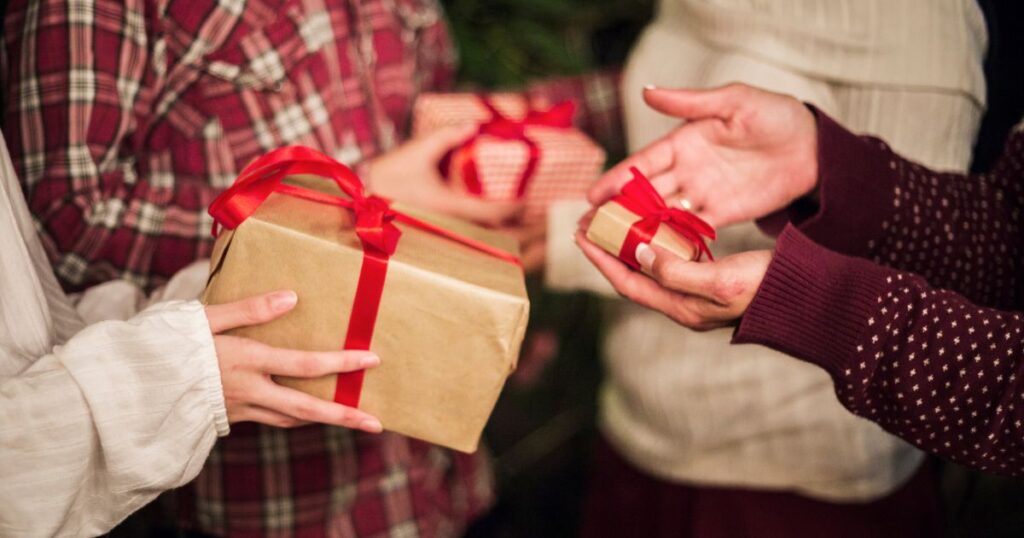 Ide Tukar Kado Natal (2)