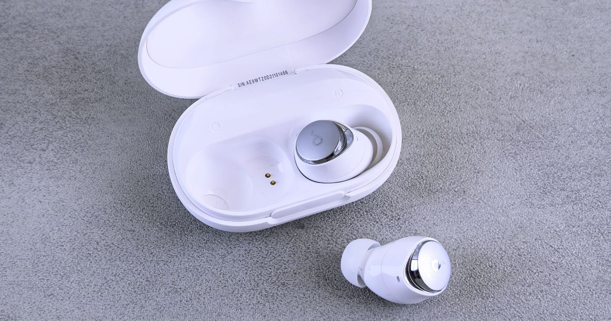Hadiah Earphone