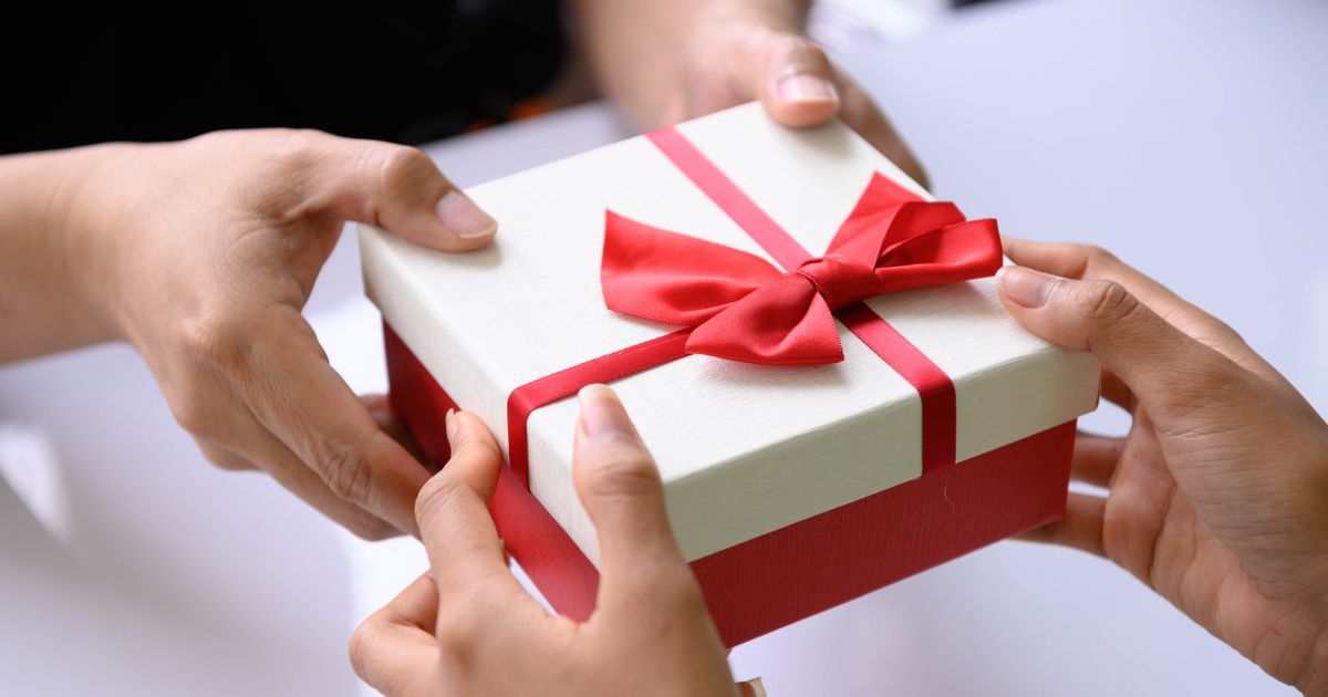 Cara Menarik Pelanggan dengan Hadiah