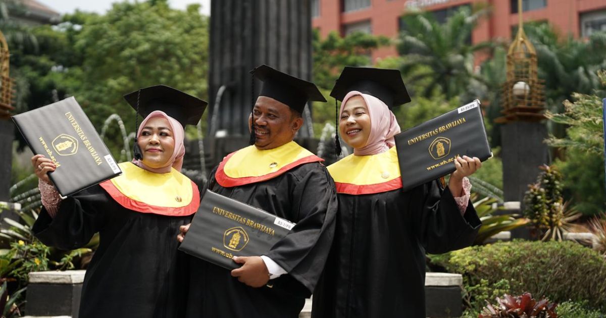 Toga Universitas Brawijaya (UB)