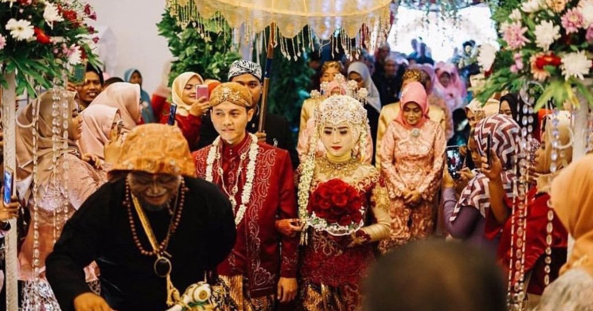 Apa Itu Kirab Pengantin